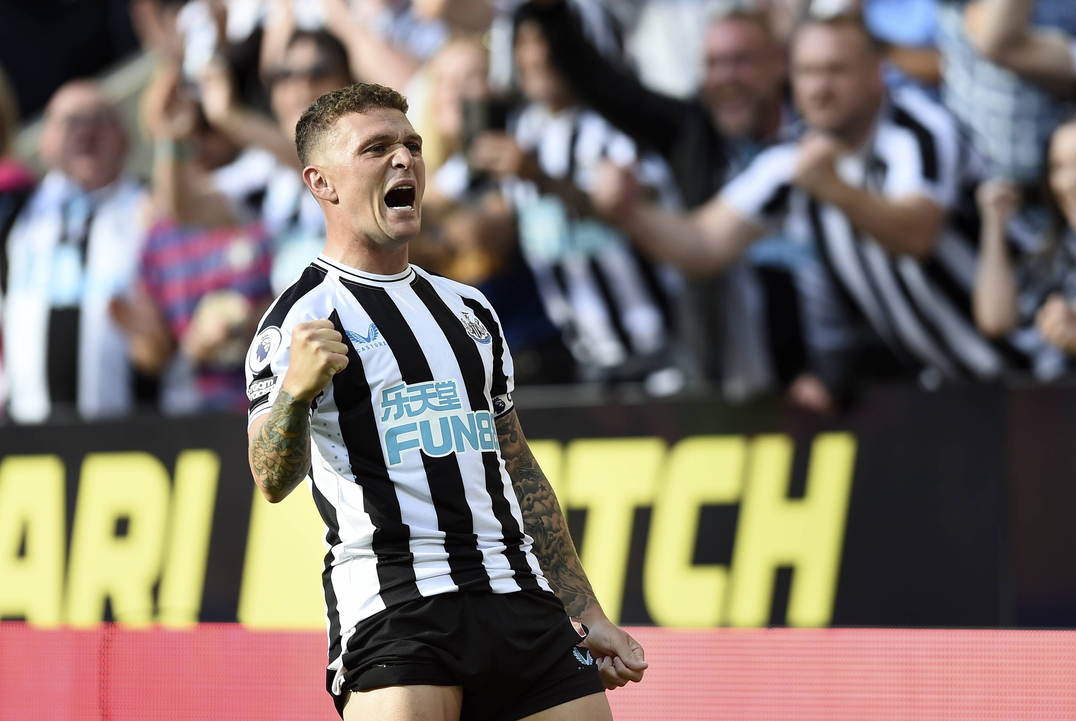 关于纽卡斯尔逆转埃弗顿，取得胜利关键！的信息