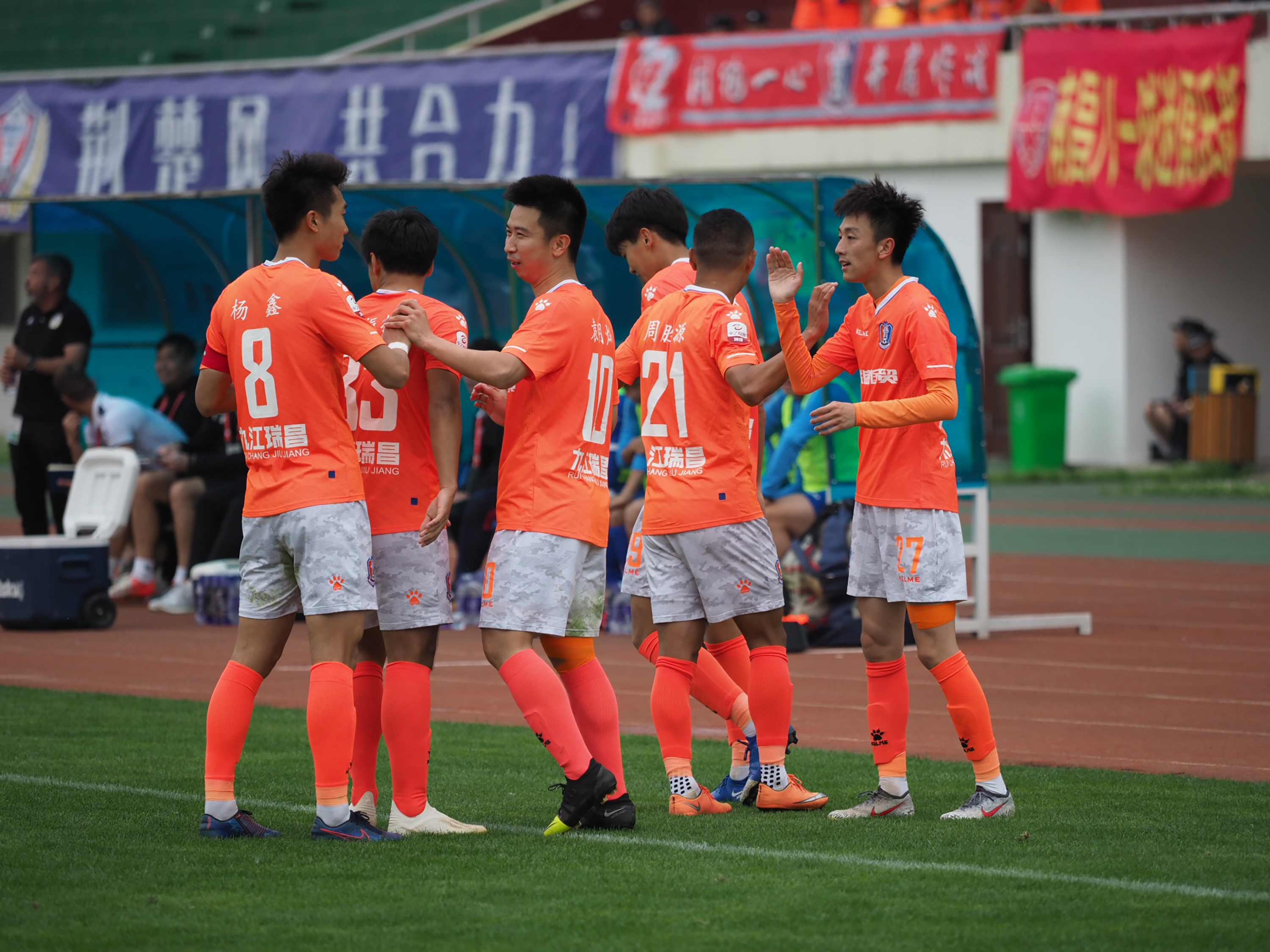 莱比锡红牛备战关键一役,誓取三分 莱比锡红牛备战关键一役,誓取三分