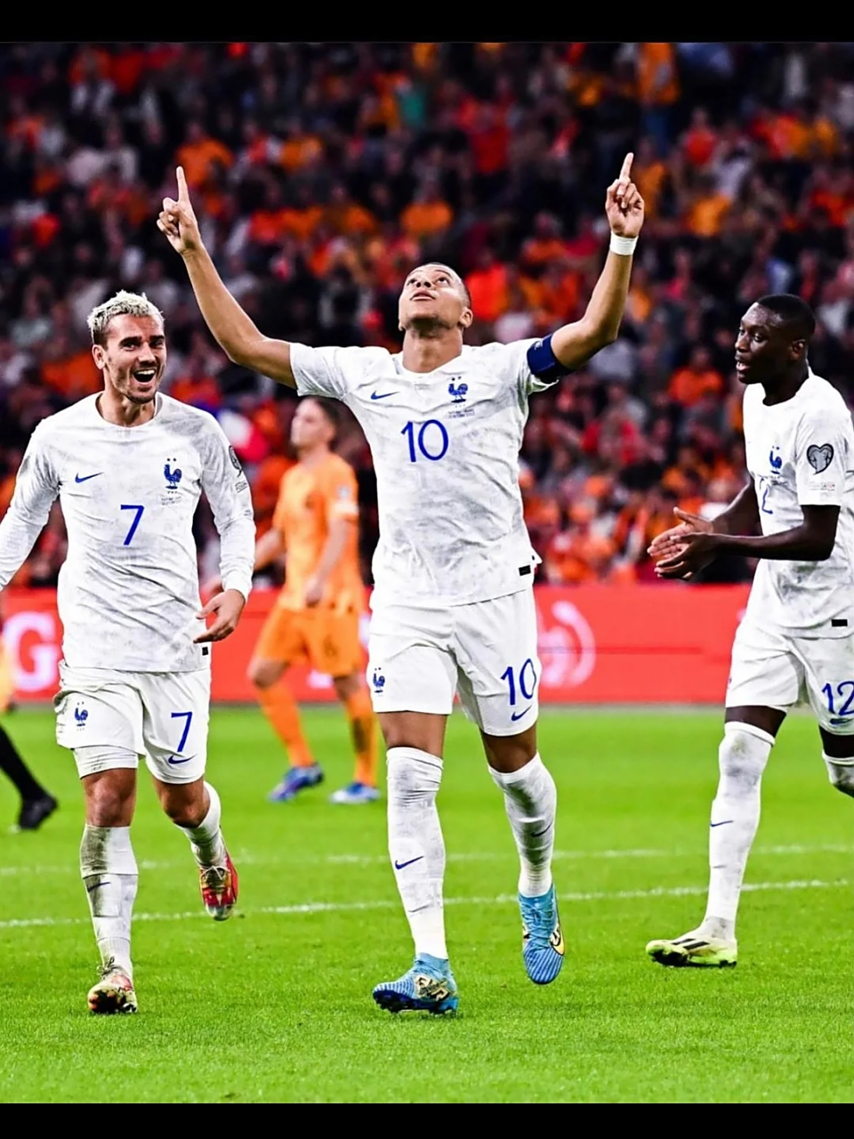 法国队成功晋级四分之一决赛 法国队成功晋级四分之一决赛