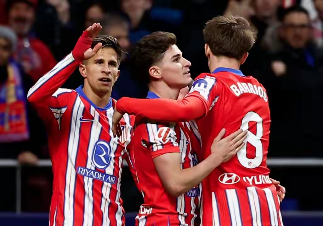 强强对决!足球巨星们的搏击之旅 强强对决!足球巨星们的搏击之旅