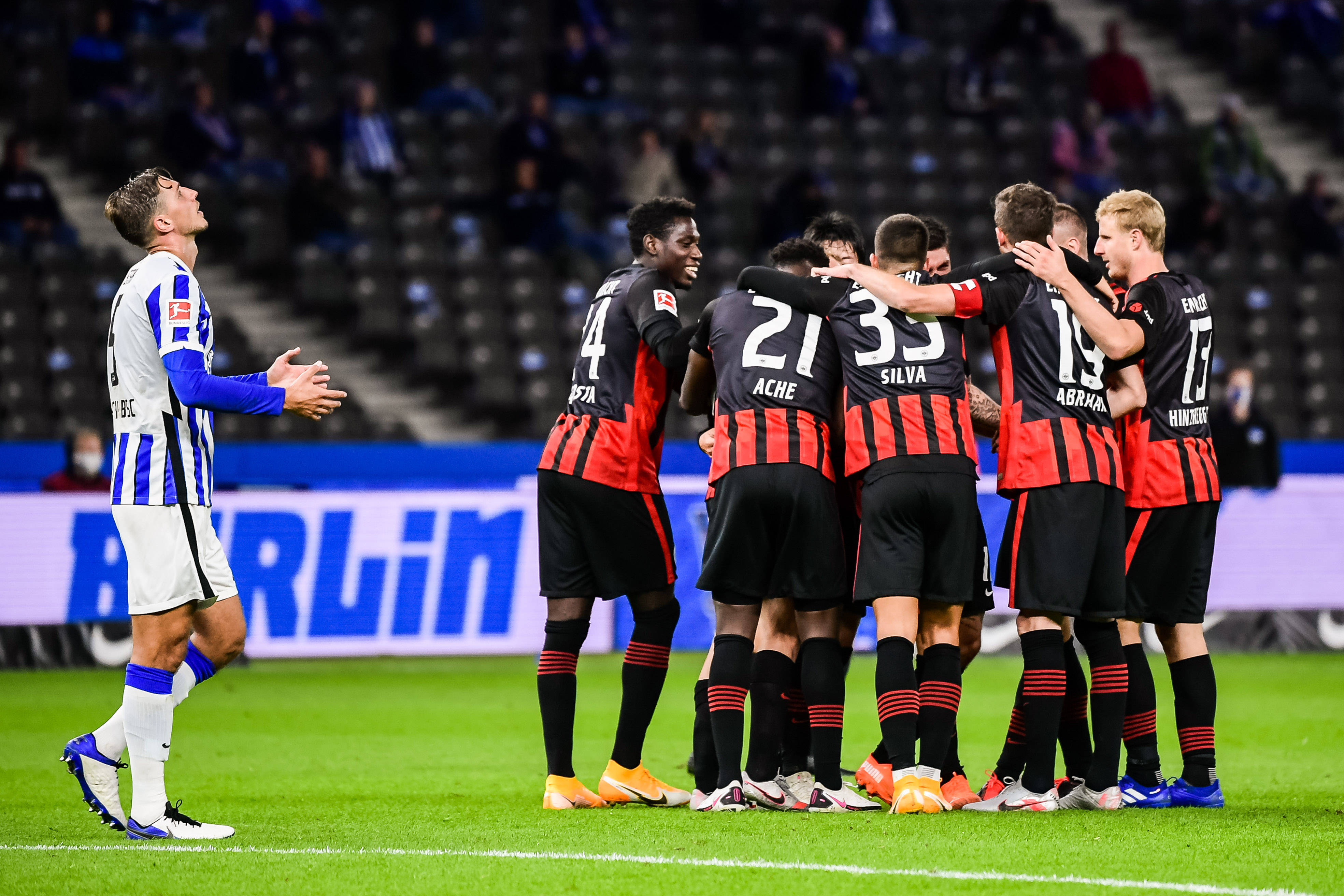 多特蒙德进攻凶猛,轻松战胜对手 多特蒙德进攻凶猛,轻松战胜对手