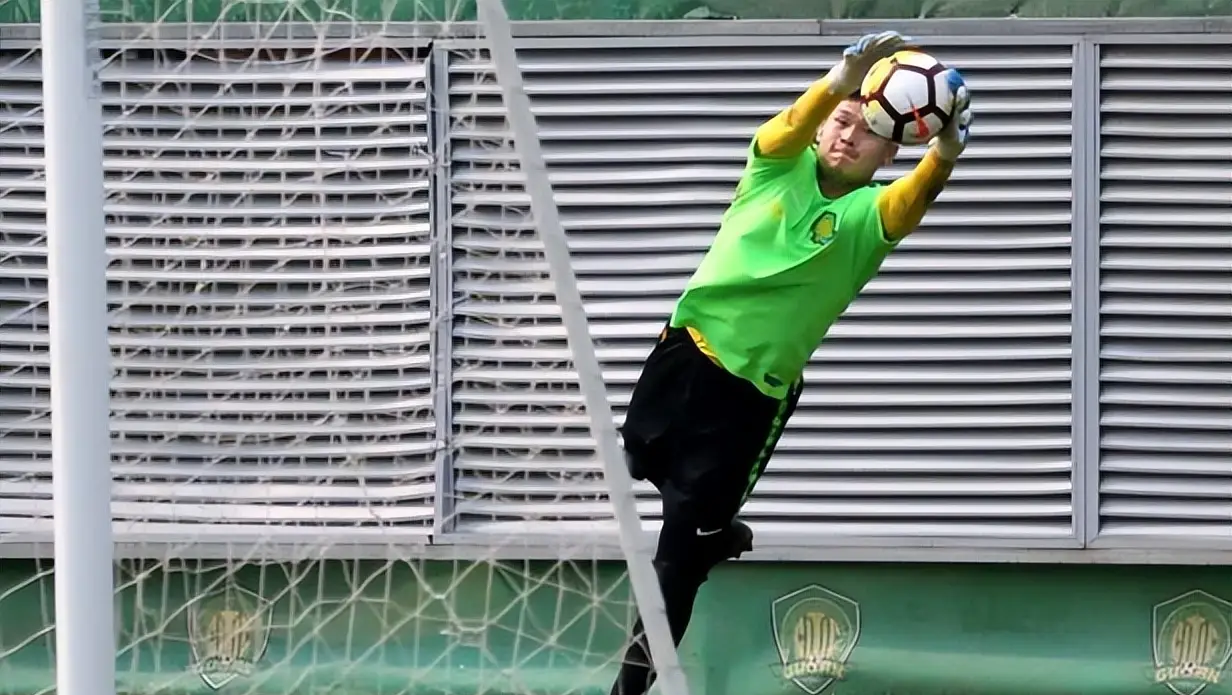 亚洲劲旅挑战国际足球高峰，无惧强敌的简单介绍