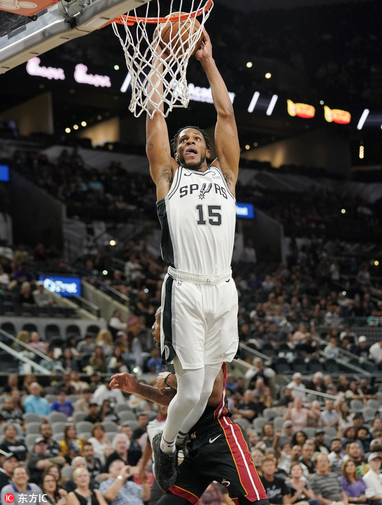 马刺取得连胜:德罗赞关键时刻突破送灰熊绝杀 马刺取得连胜:德罗赞关键时刻突破送灰熊绝杀