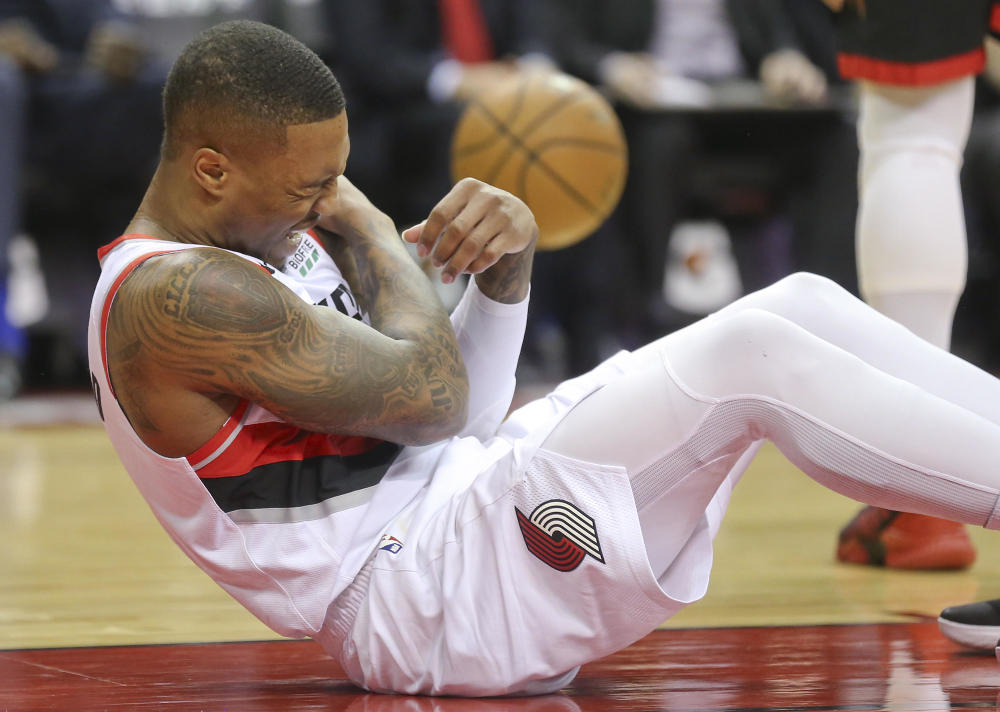 火箭负开拓者，利拉德狂砍60分