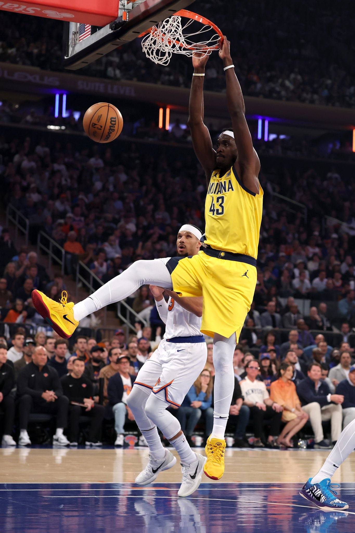 猛龙击败老鹰,西亚卡姆表现抢眼! 猛龙击败老鹰,西亚卡姆表现抢眼!