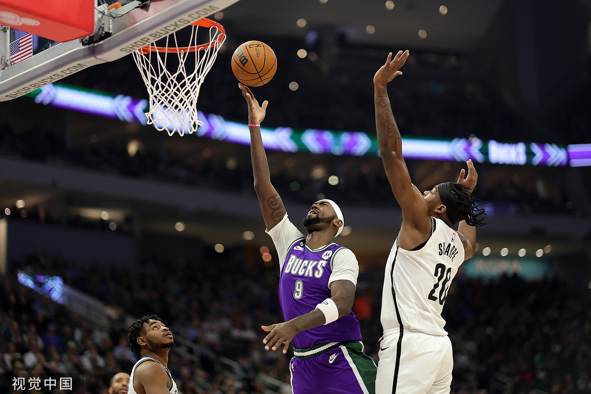 雄鹿击败篮网继续保持不败 雄鹿击败篮网继续保持不败