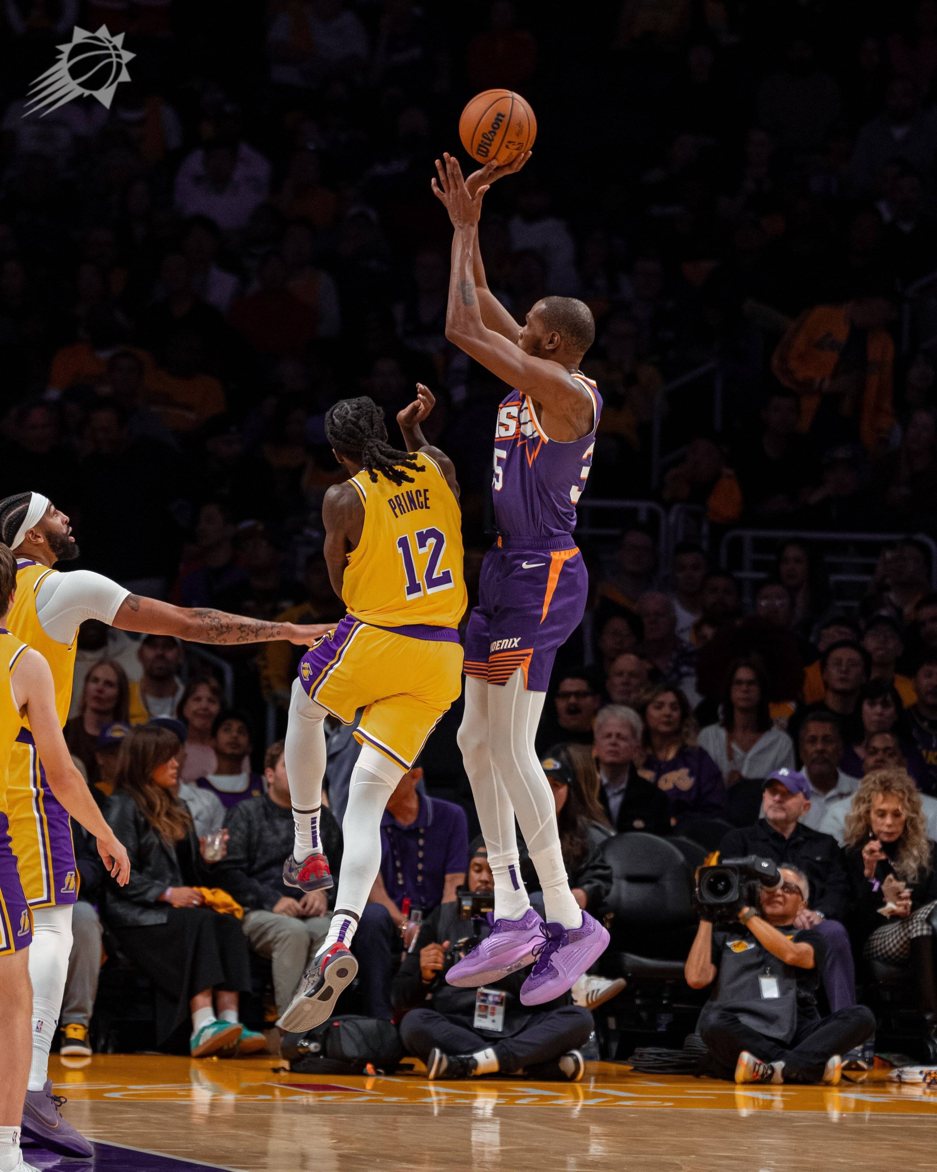 湖人惜败森林狼，戴维斯29分唯一光芒的简单介绍