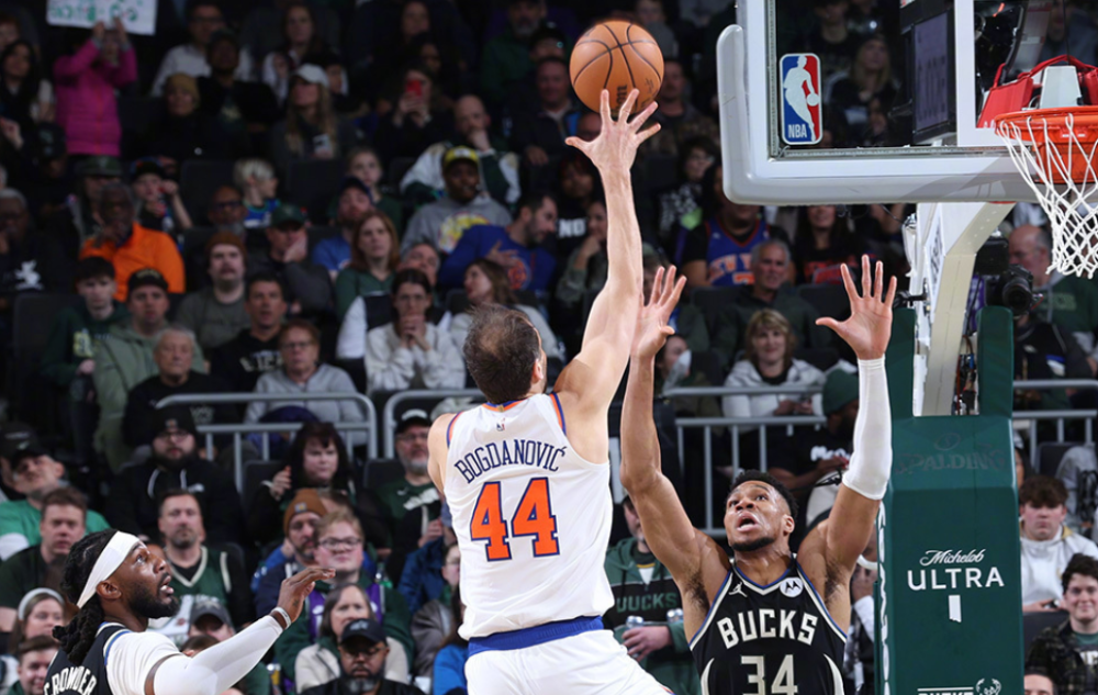 雄鹿队惨败热火，主场输球