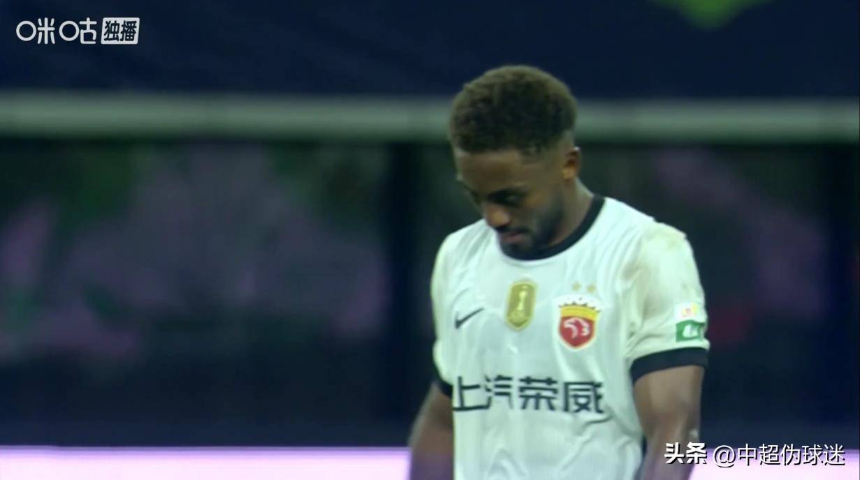 上港主场不敌恒大,中超积分榜排名下滑 上港主场不敌恒大,中超积分榜排名下滑