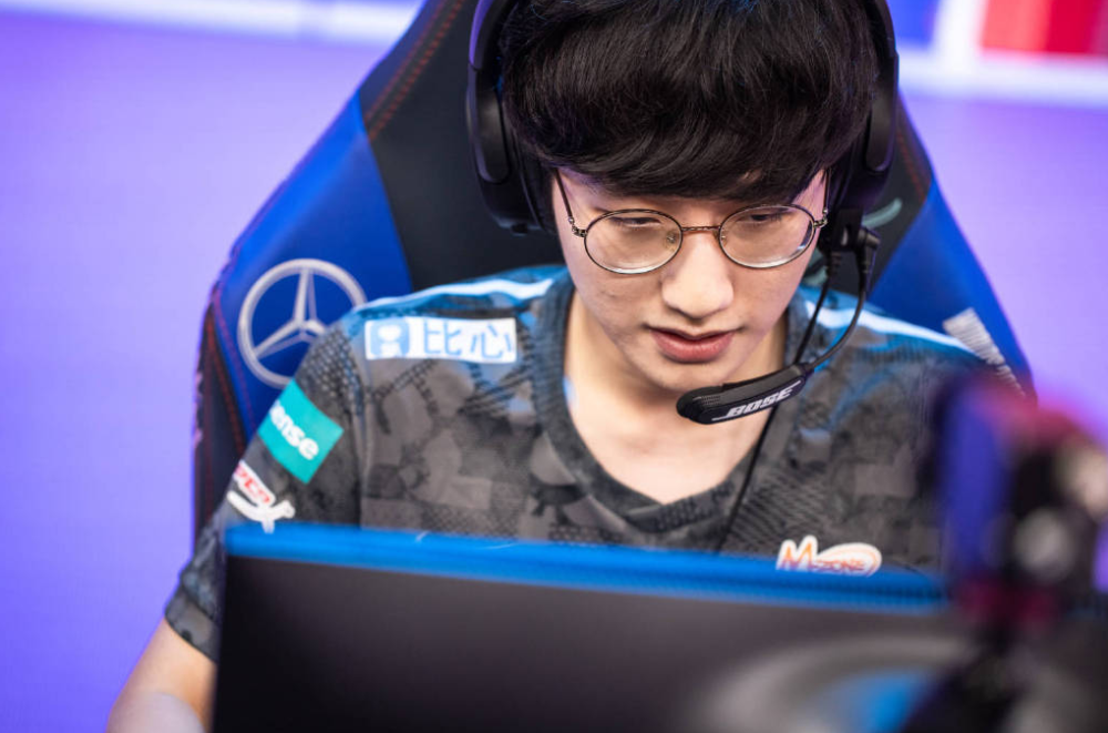 TSM翻盘LGD，Deft拿下关键大龙宿敌对决淘汰赛，引爆全场热议